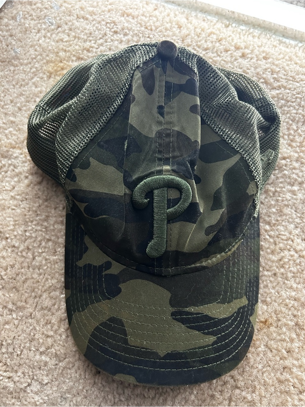 Philadelphia Phillies New Era 9TWENTY Camo Mesh Snapback Hat OS